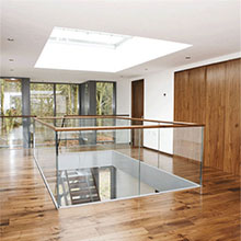 Modern design aluminum u channel basement glass railing 