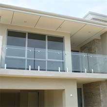 Tempered glass spigot railing 