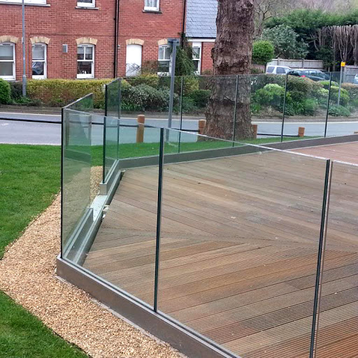 S-Galvanis U Channel Gambar Glass Railing Frameless